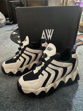 AW Anthony Wang Chunky Platform Sneakers in Black and White 90’s Y2K style
